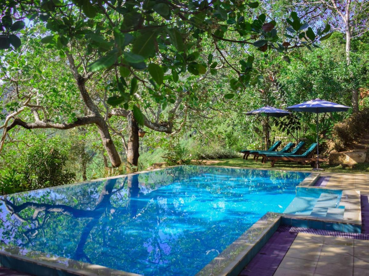 Aqua Exotica Wellness Retreat Hotel กัมโปลา ภายนอก รูปภาพ