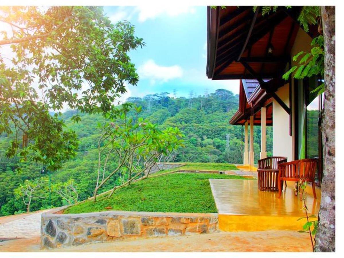 Aqua Exotica Wellness Retreat Hotel กัมโปลา ภายนอก รูปภาพ